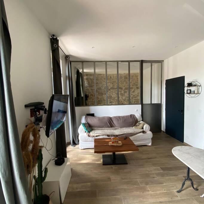 Jolie Appartement En Plein Centre Du Village Les Arcs-sur-Argens Экстерьер фото
